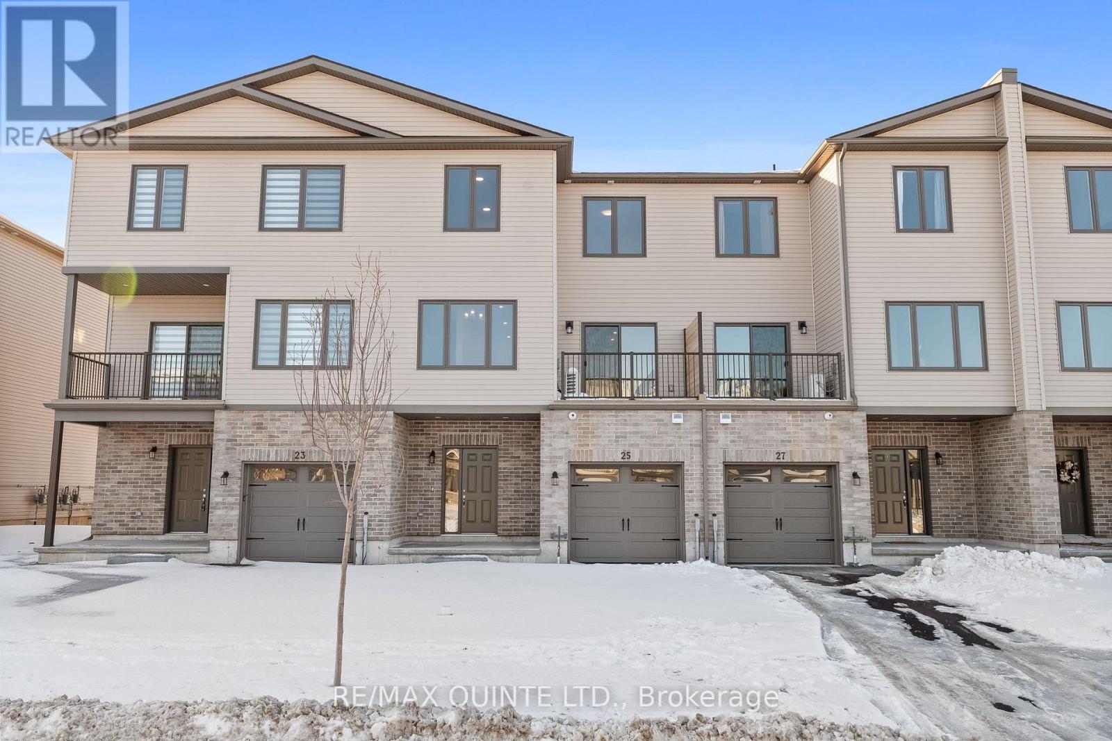 25 Markland Avenue, Prince Edward County, Ontario  K0K 2T0 - Photo 1 - X12903592