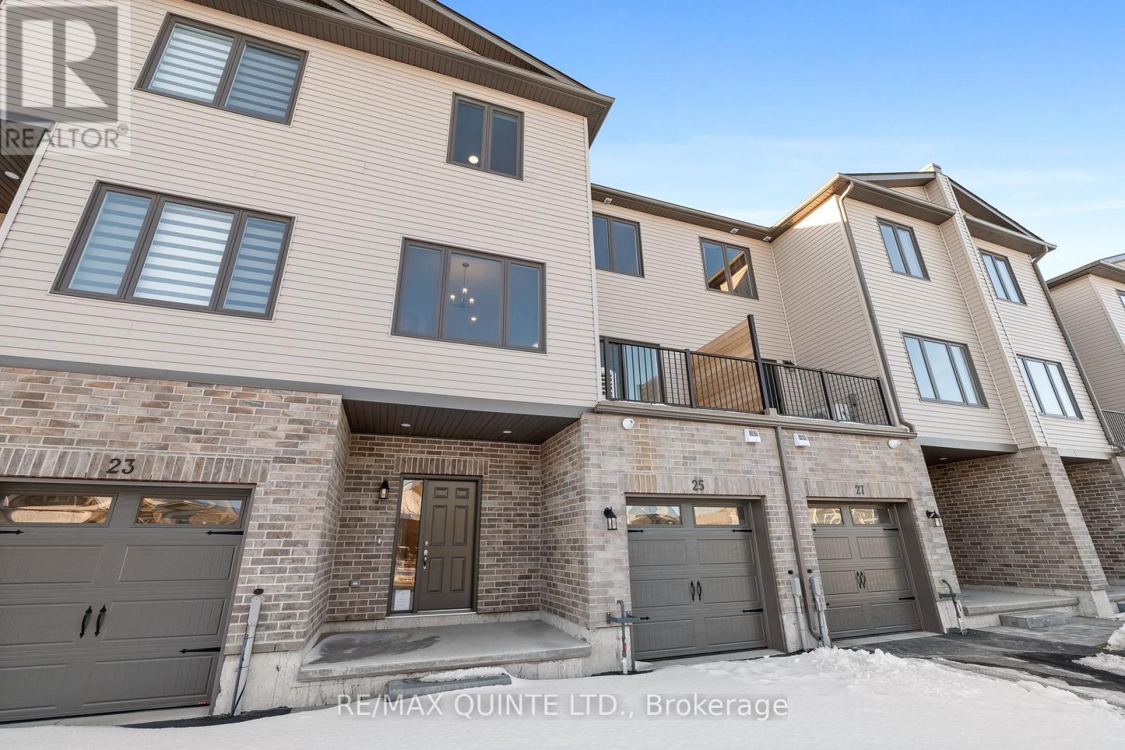 25 Markland Avenue, Prince Edward County, Ontario  K0K 2T0 - Photo 2 - X12903592