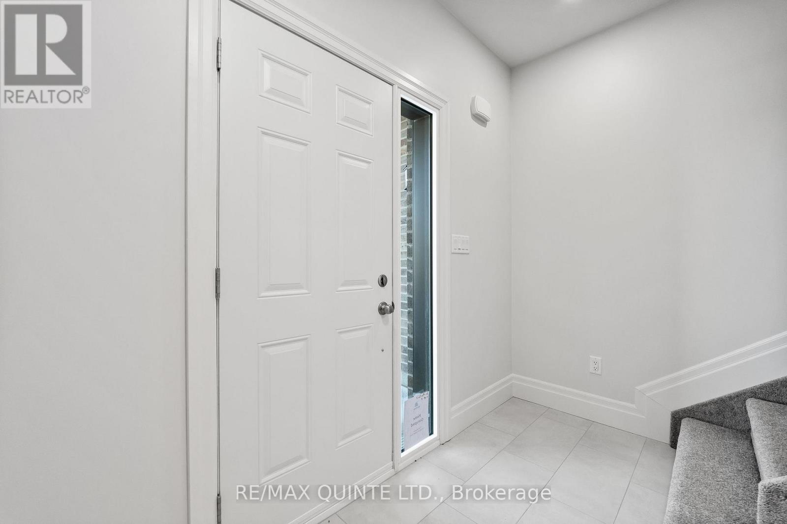 25 Markland Avenue, Prince Edward County, Ontario  K0K 2T0 - Photo 4 - X12903592