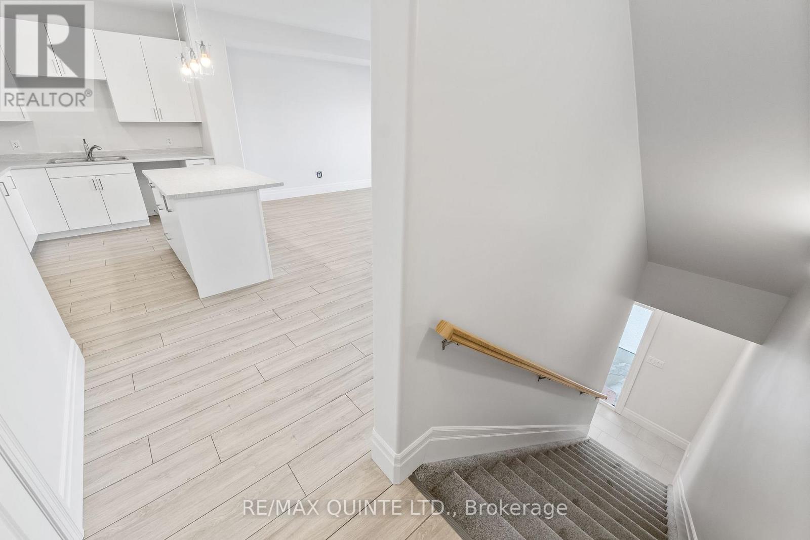 25 Markland Avenue, Prince Edward County, Ontario  K0K 2T0 - Photo 5 - X12903592