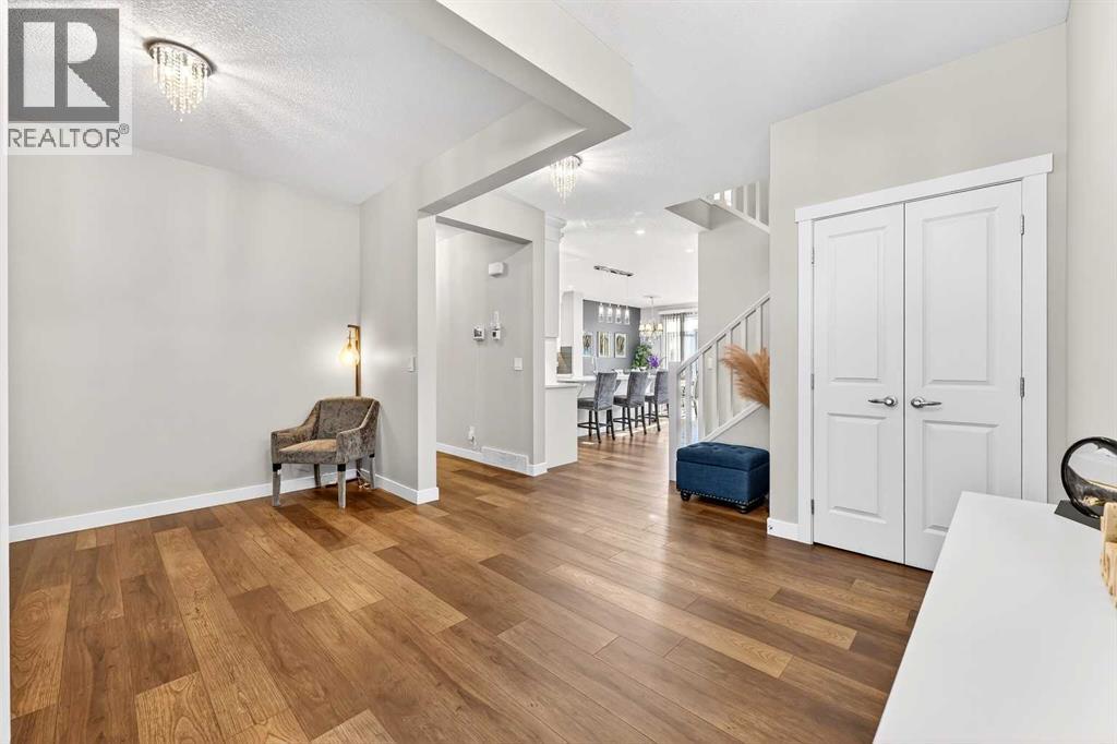 37 Evansfield Manor Nw, Calgary, Alberta  T3P 1J8 - Photo 3 - A2272223