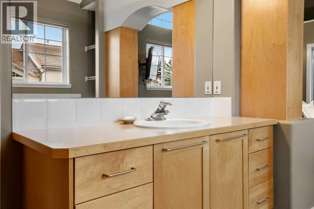 702 Patterson View Sw, Calgary, Alberta  T3H 3J9 - Photo 22 - A2286174