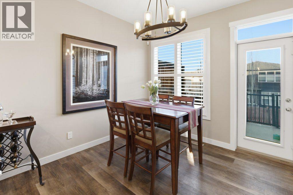 54 Crestbrook Drive Sw, Calgary, Alberta  T3B 5X7 - Photo 8 - A2289098