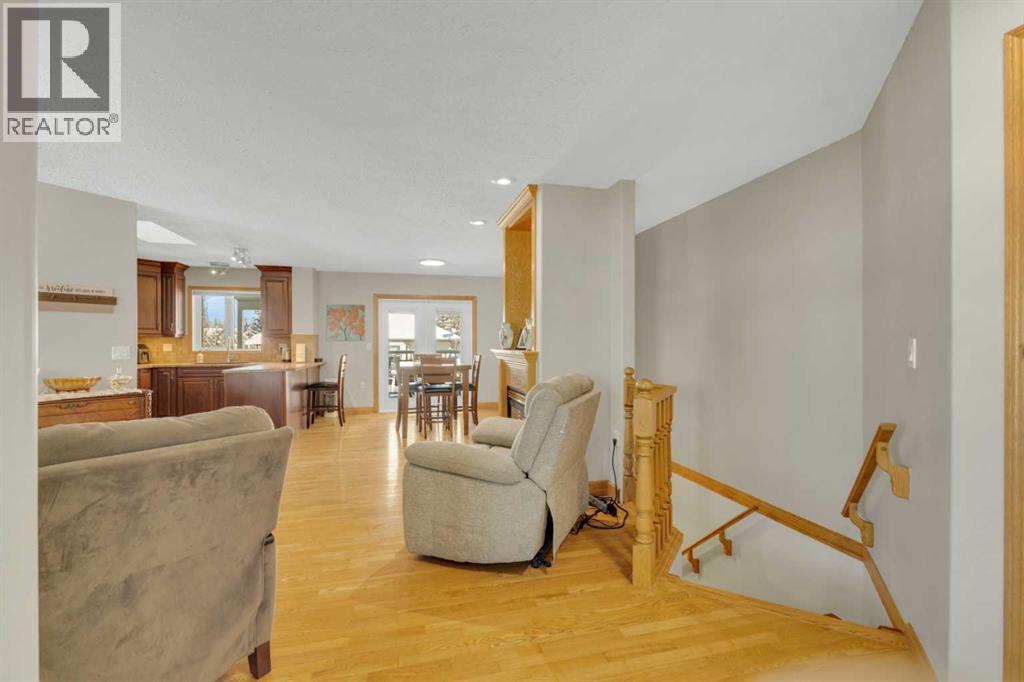 10 Park Lane, Olds, Alberta  T4H 1W2 - Photo 8 - A2293830