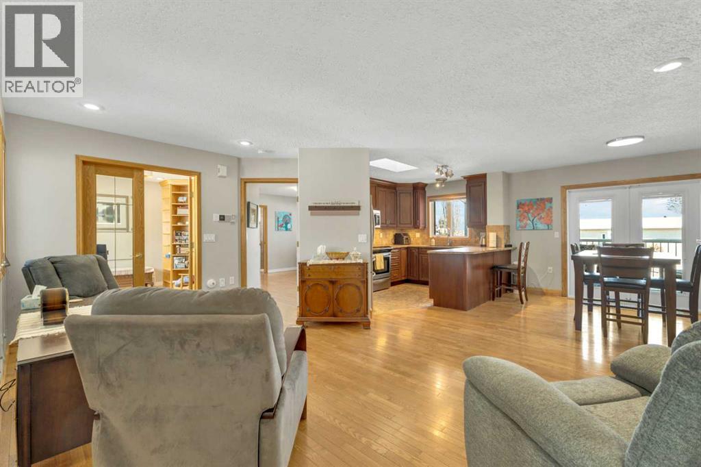 10 Park Lane, Olds, Alberta  T4H 1W2 - Photo 10 - A2293830