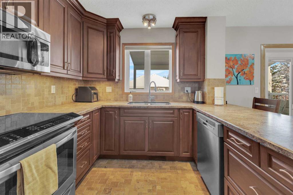 10 Park Lane, Olds, Alberta  T4H 1W2 - Photo 14 - A2293830