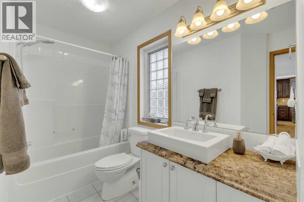 10 Park Lane, Olds, Alberta  T4H 1W2 - Photo 21 - A2293830