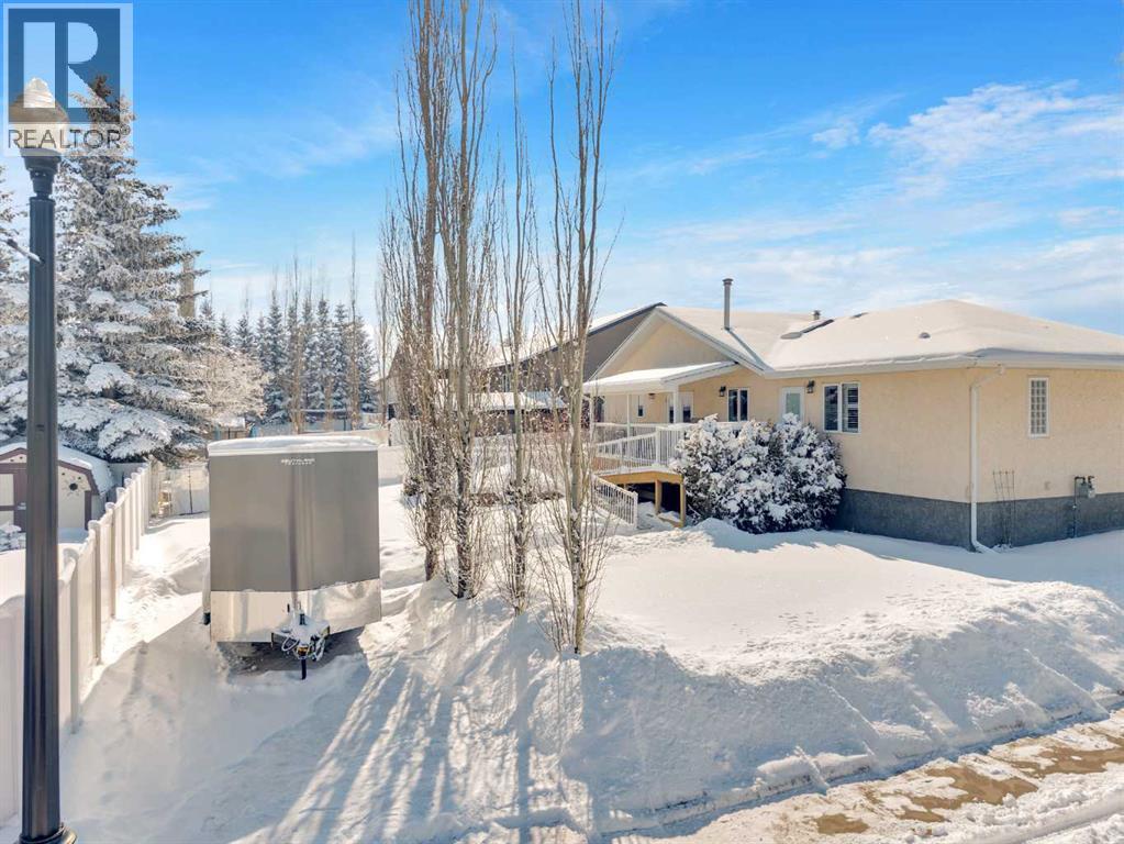 10 Park Lane, Olds, Alberta  T4H 1W2 - Photo 5 - A2293830