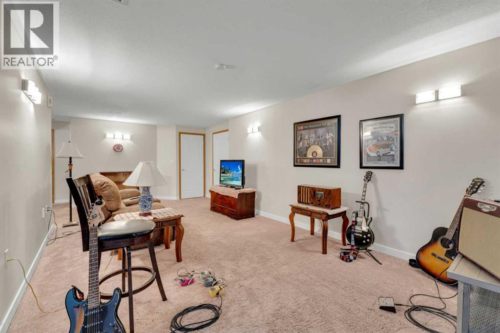 10 Park Lane, Olds, Alberta  T4H 1W2 - Photo 35 - A2293830