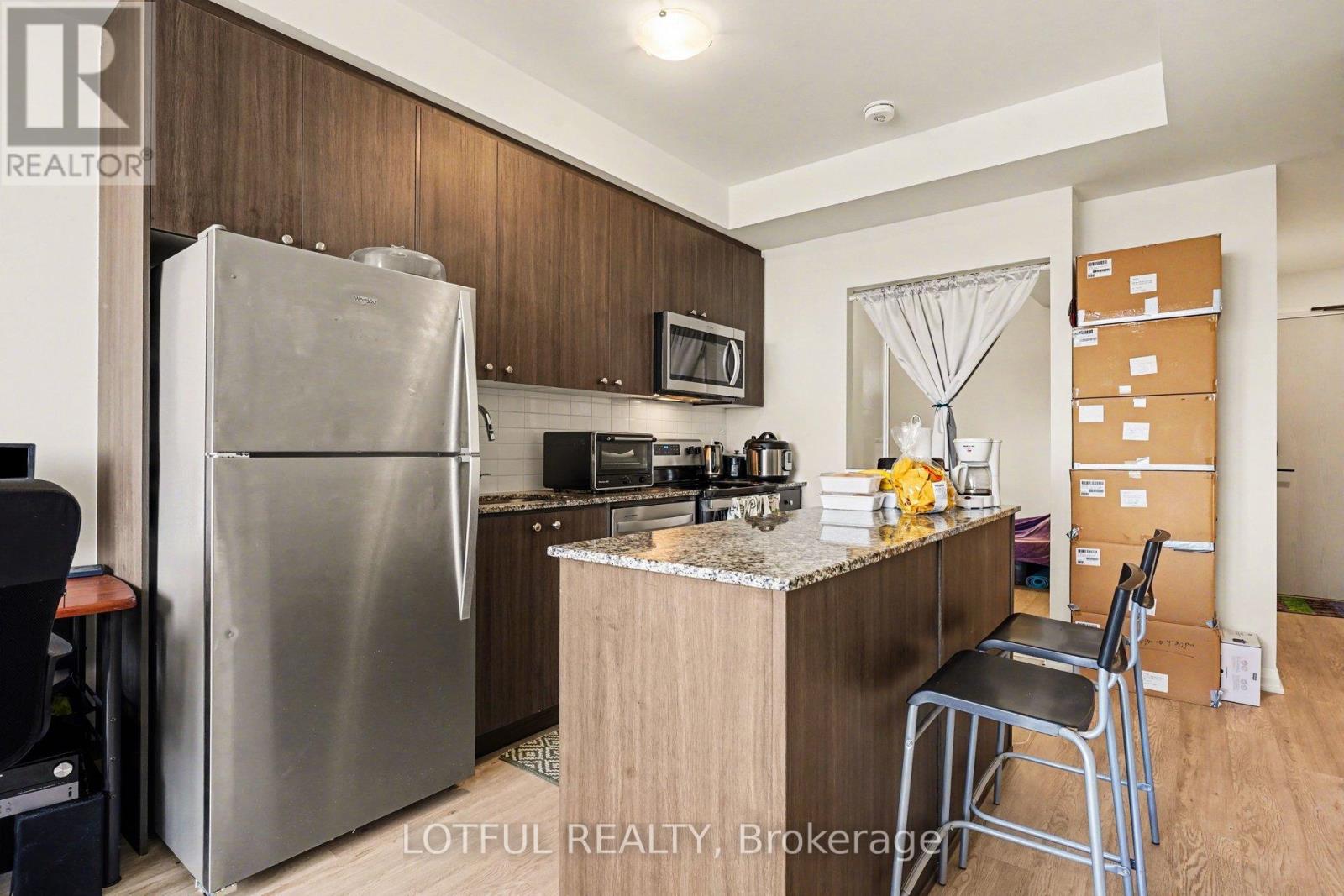 510 - 1415 Dundas Street E, Oakville, Ontario  L6H 7G1 - Photo 11 - W12903650