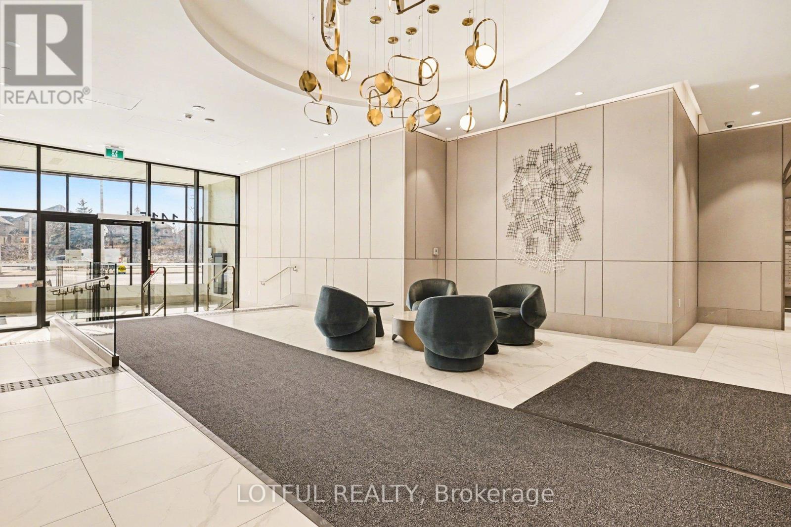 510 - 1415 Dundas Street E, Oakville, Ontario  L6H 7G1 - Photo 2 - W12903650