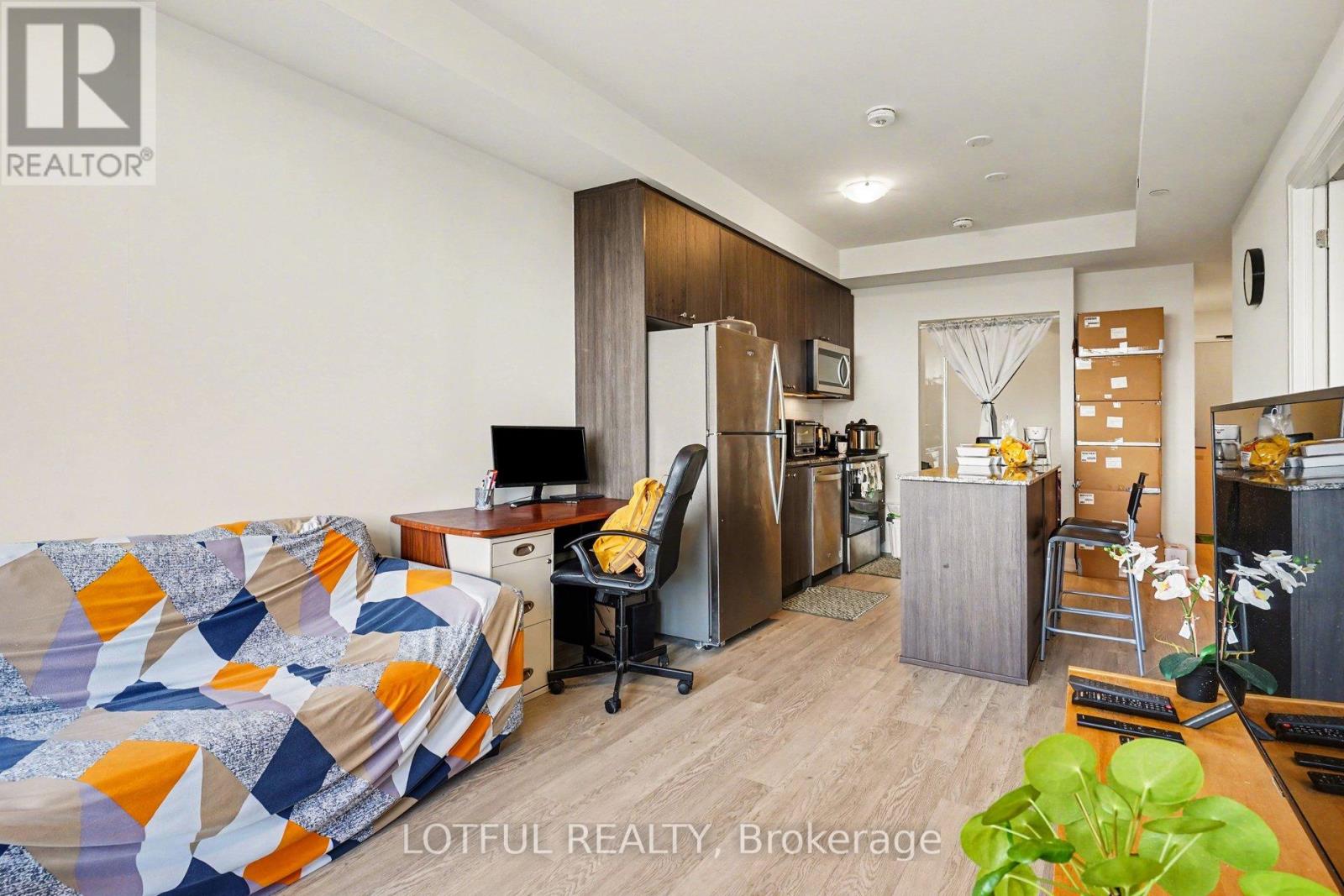 510 - 1415 Dundas Street E, Oakville, Ontario  L6H 7G1 - Photo 6 - W12903650