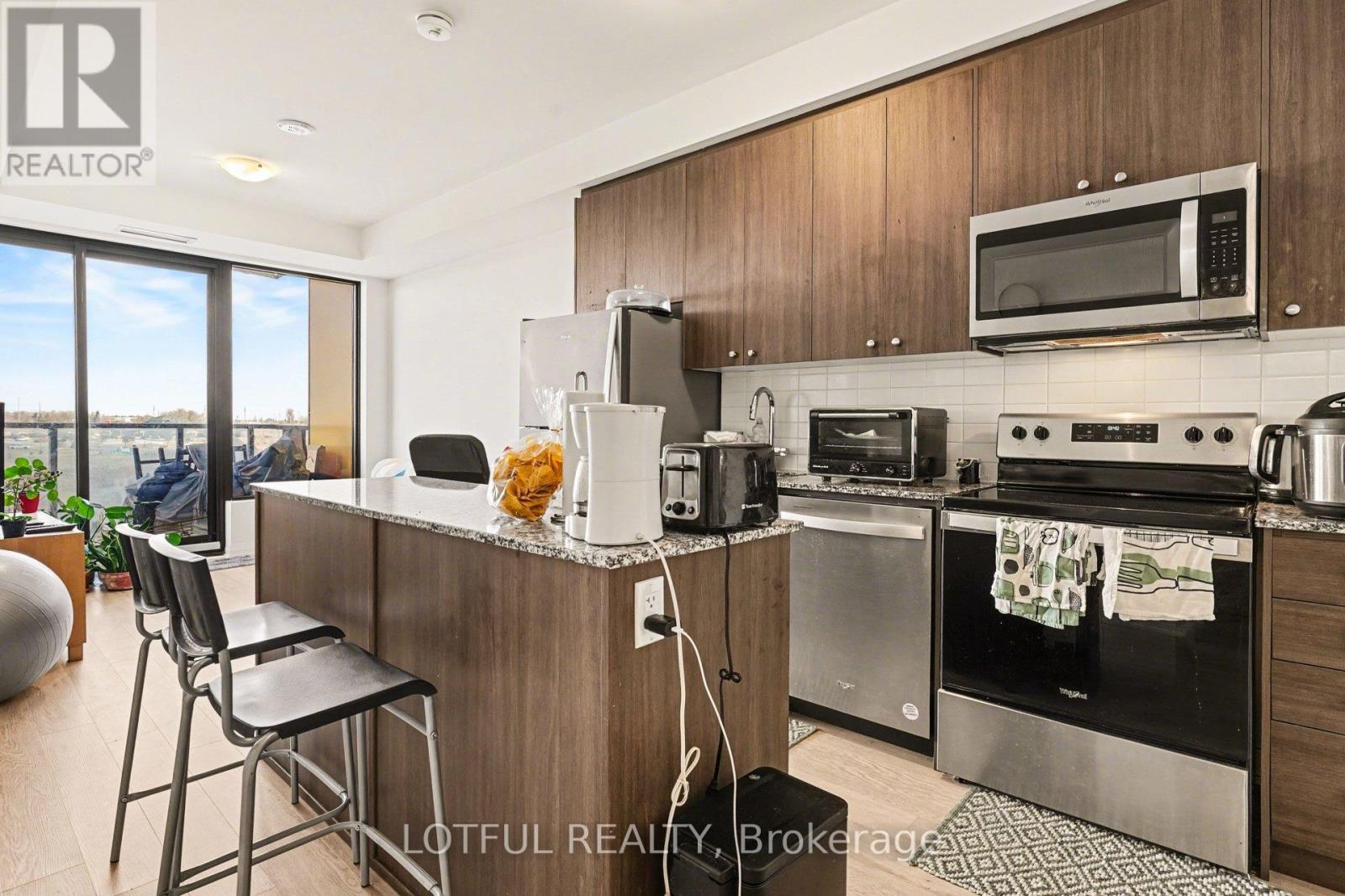 510 - 1415 Dundas Street E, Oakville, Ontario  L6H 7G1 - Photo 8 - W12903650