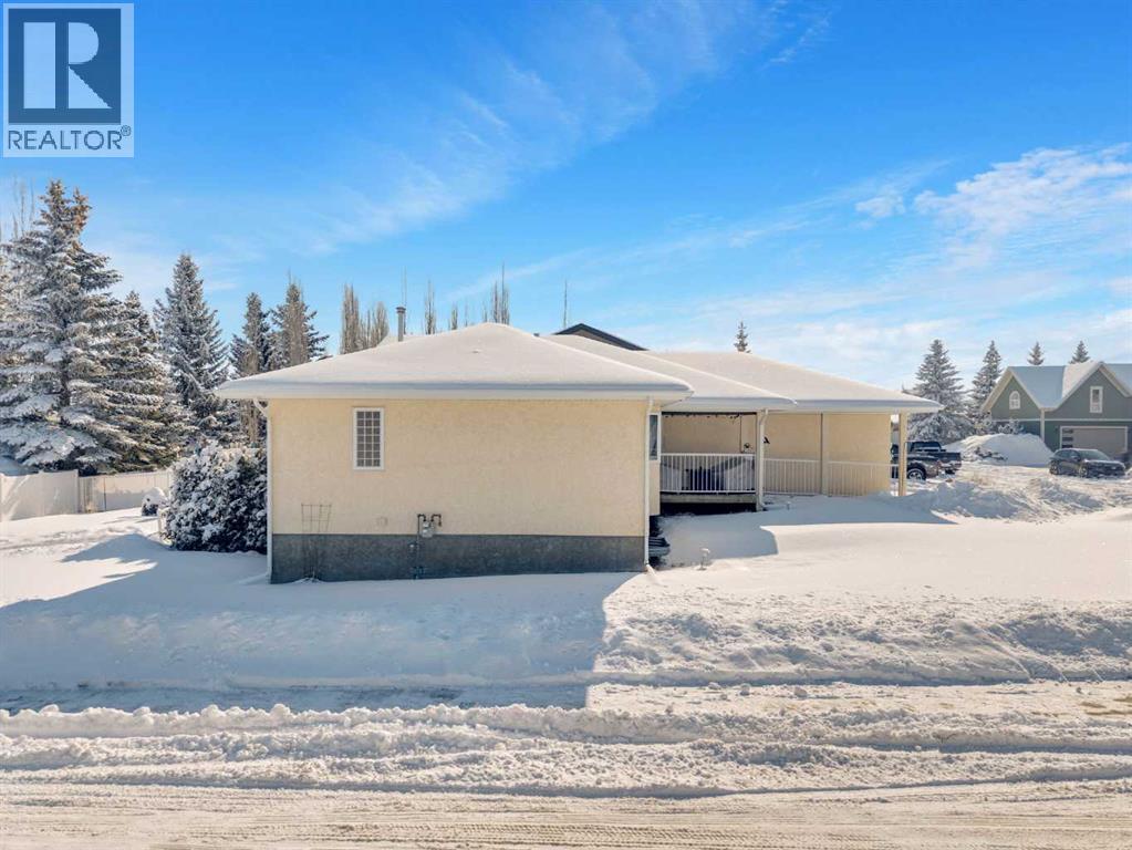 10 Park Lane, Olds, Alberta  T4H 1W2 - Photo 4 - A2293830