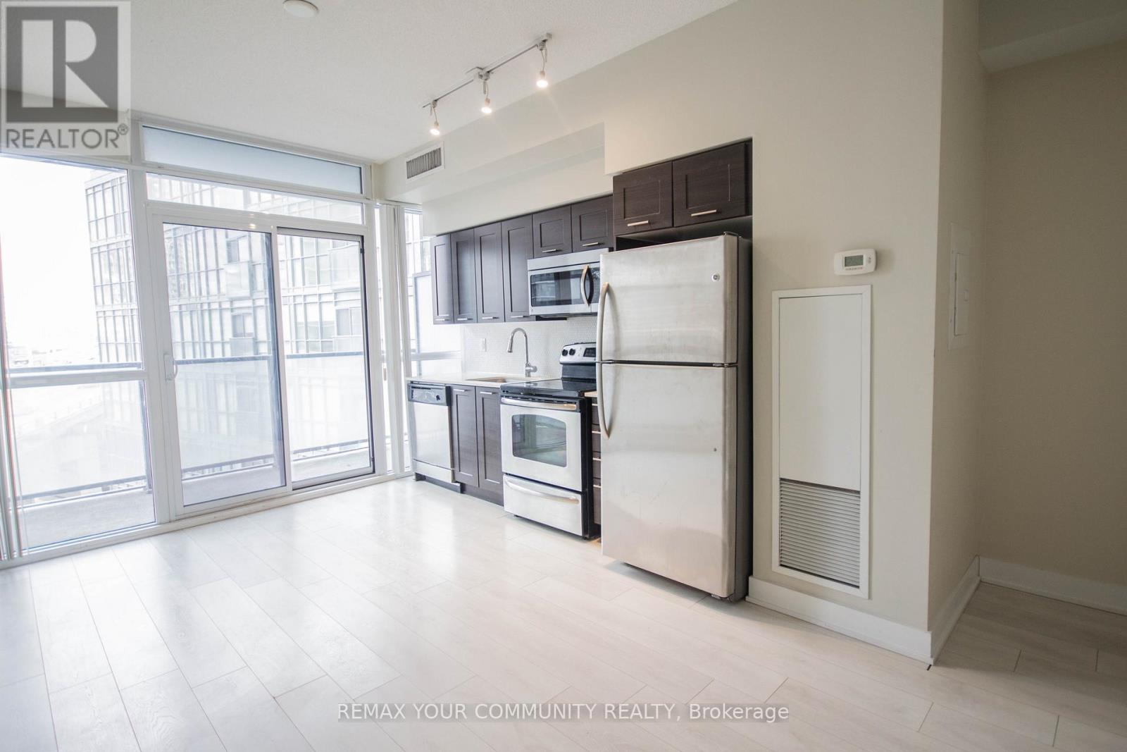 712 - 169 Fort York Boulevard, Toronto, Ontario  M5V 0C8 - Photo 1 - C12903624