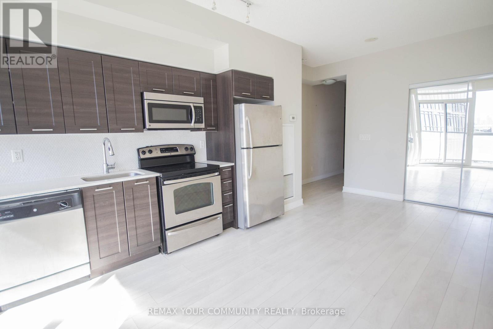 712 - 169 Fort York Boulevard, Toronto, Ontario  M5V 0C8 - Photo 3 - C12903624