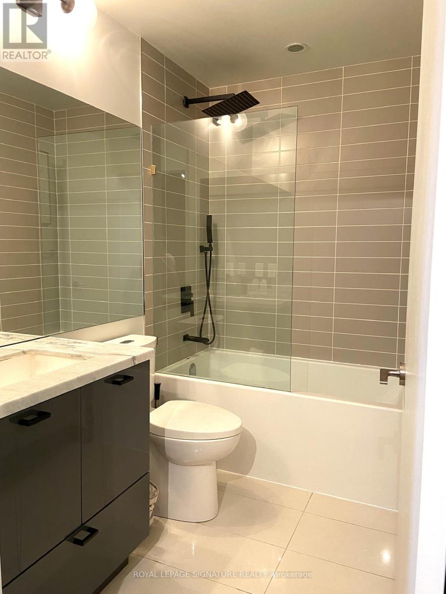 1902 - 290 Adelaide Street W, Toronto, Ontario  M5V 0P3 - Photo 12 - C12903654