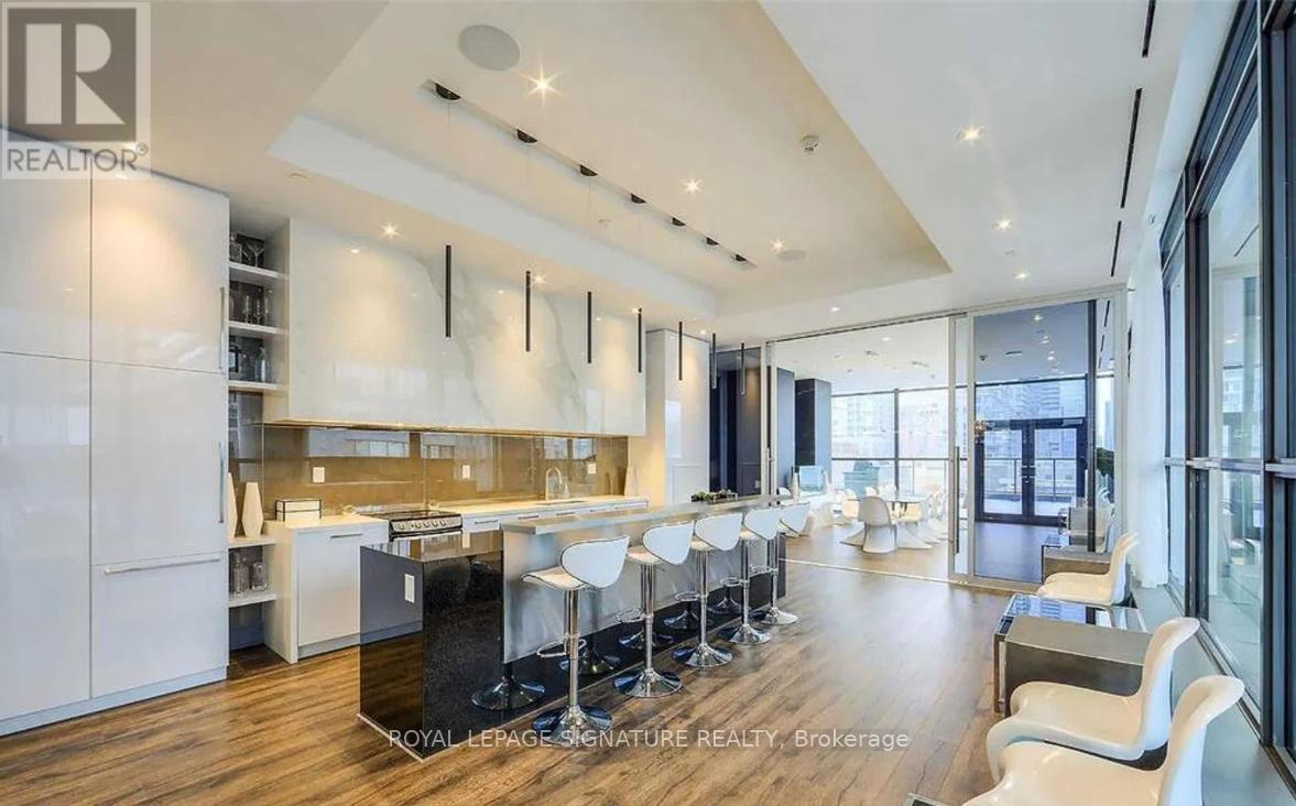 1902 - 290 Adelaide Street W, Toronto, Ontario  M5V 0P3 - Photo 20 - C12903654