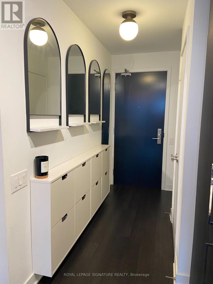 1902 - 290 Adelaide Street W, Toronto, Ontario  M5V 0P3 - Photo 5 - C12903654