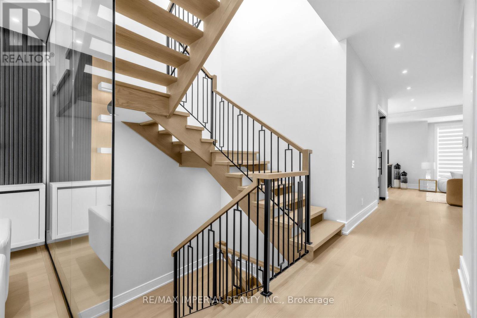 68 Lynnhaven Road, Toronto, Ontario  M6A 2K9 - Photo 13 - C12903680