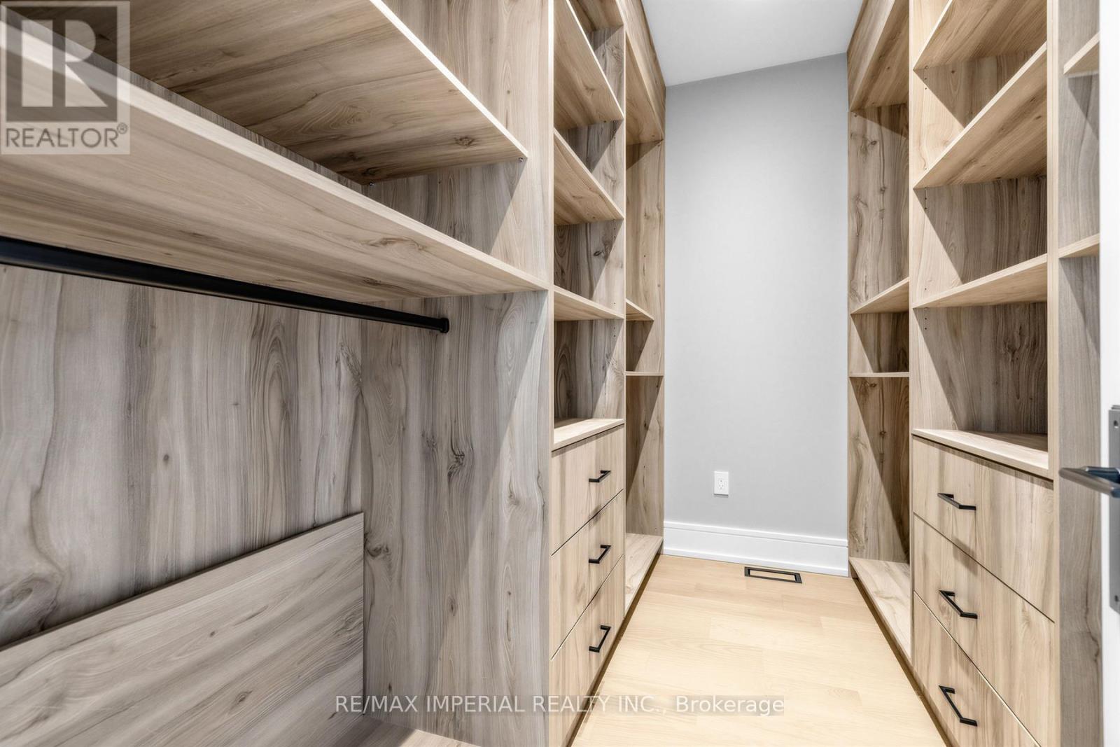 68 Lynnhaven Road, Toronto, Ontario  M6A 2K9 - Photo 28 - C12903680