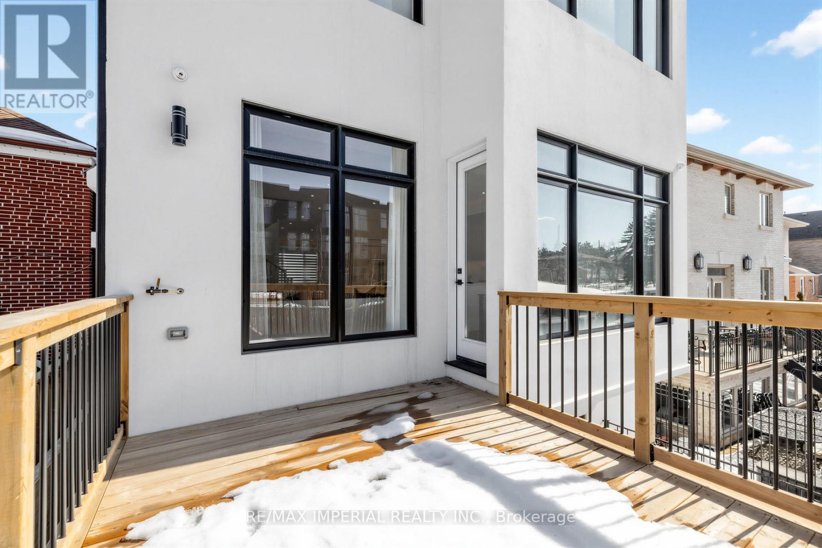 68 Lynnhaven Road, Toronto, Ontario  M6A 2K9 - Photo 39 - C12903680