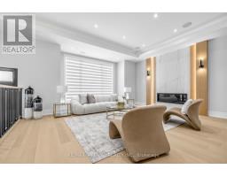 68 LYNNHAVEN ROAD, Toronto, Ontario