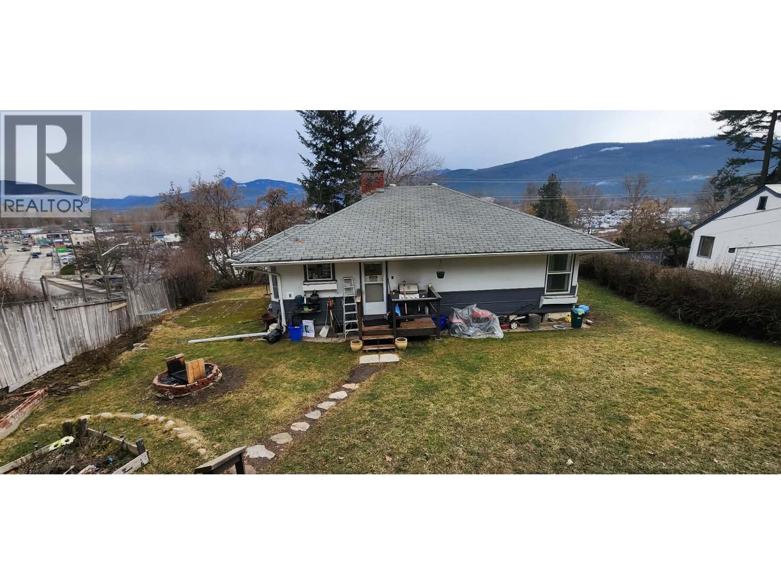 2017 Catt Avenue, Lumby, British Columbia  V0E 2G0 - Photo 50 - 10370379