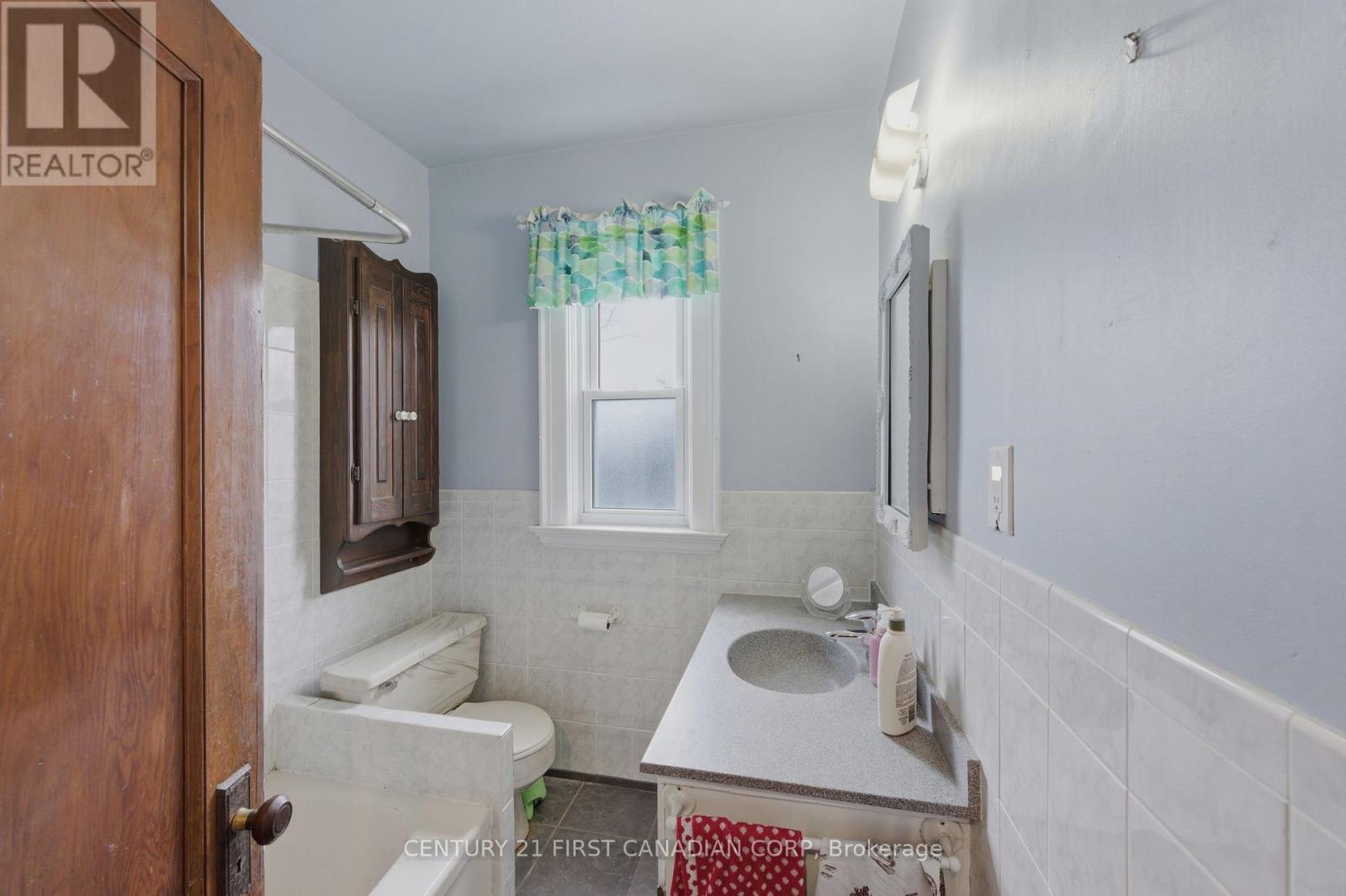 523 Hale Street, London East, Ontario  N5W 1G9 - Photo 11 - X12903568