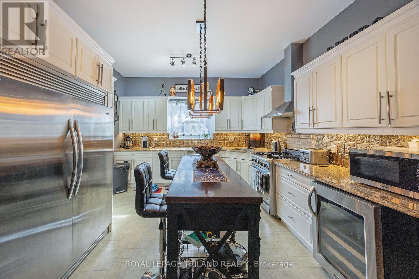 81 Wellington Street, St. Thomas, Ontario  N5R 2P9 - Photo 19 - X12903612