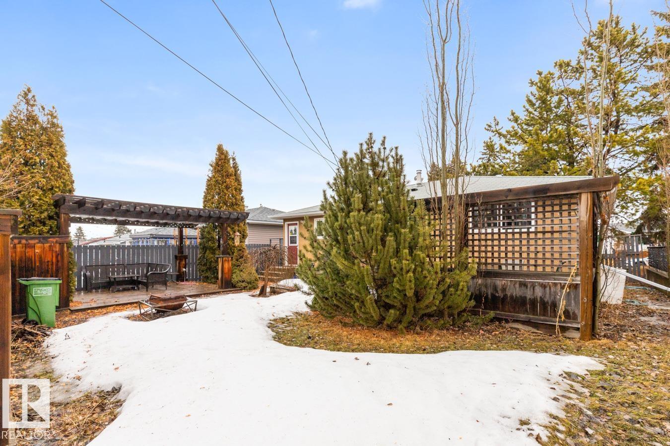 10512 44 St Nw, Edmonton, Alberta  T6A 1V9 - Photo 4 - E4478382