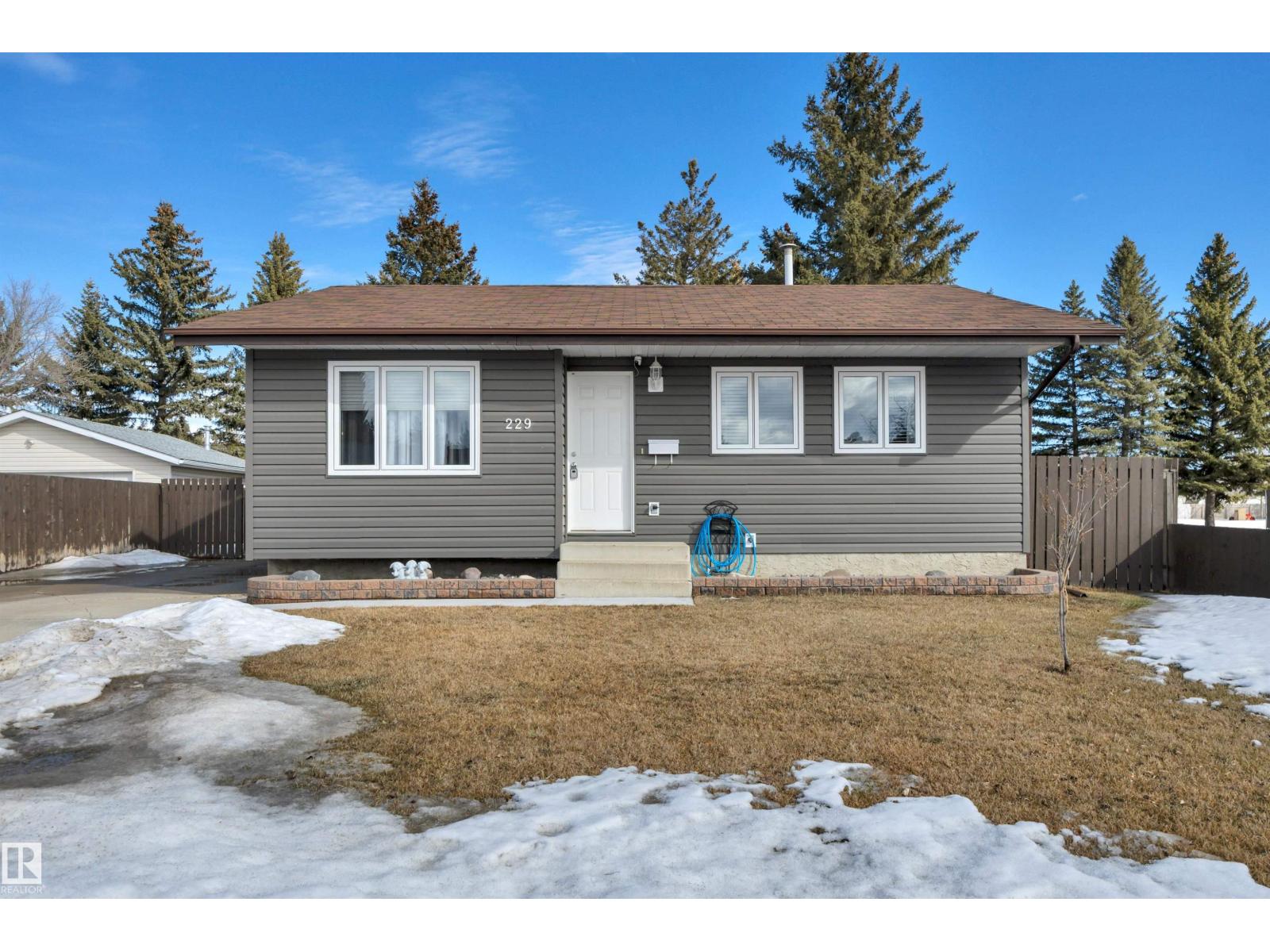 229 GARNET CR, wetaskiwin, Alberta