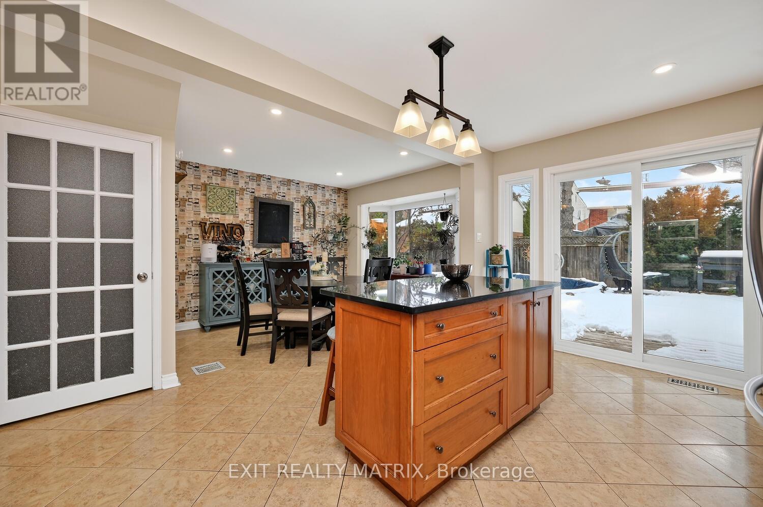 19 Mclennan Way, Ottawa, Ontario  K2L 2N1 - Photo 10 - X12903524