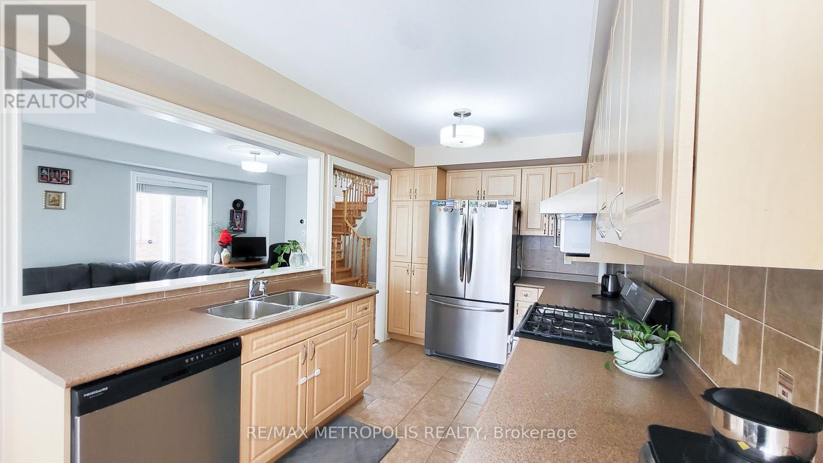 115 Atherton Avenue, Ajax, Ontario  L1T 0L2 - Photo 4 - E12903490