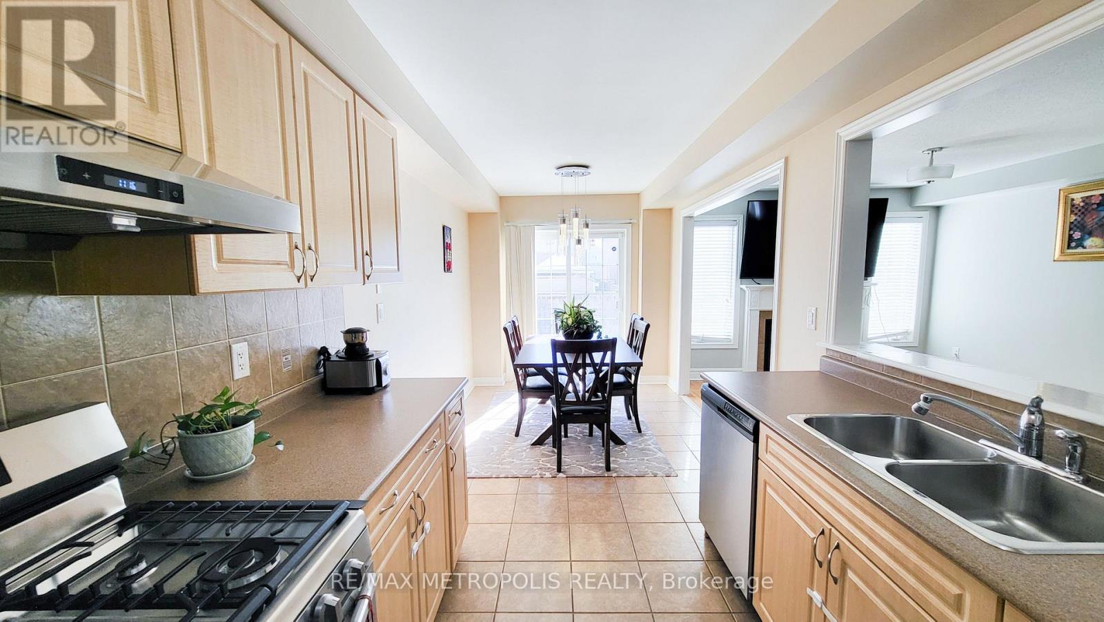 115 Atherton Avenue, Ajax, Ontario  L1T 0L2 - Photo 5 - E12903490