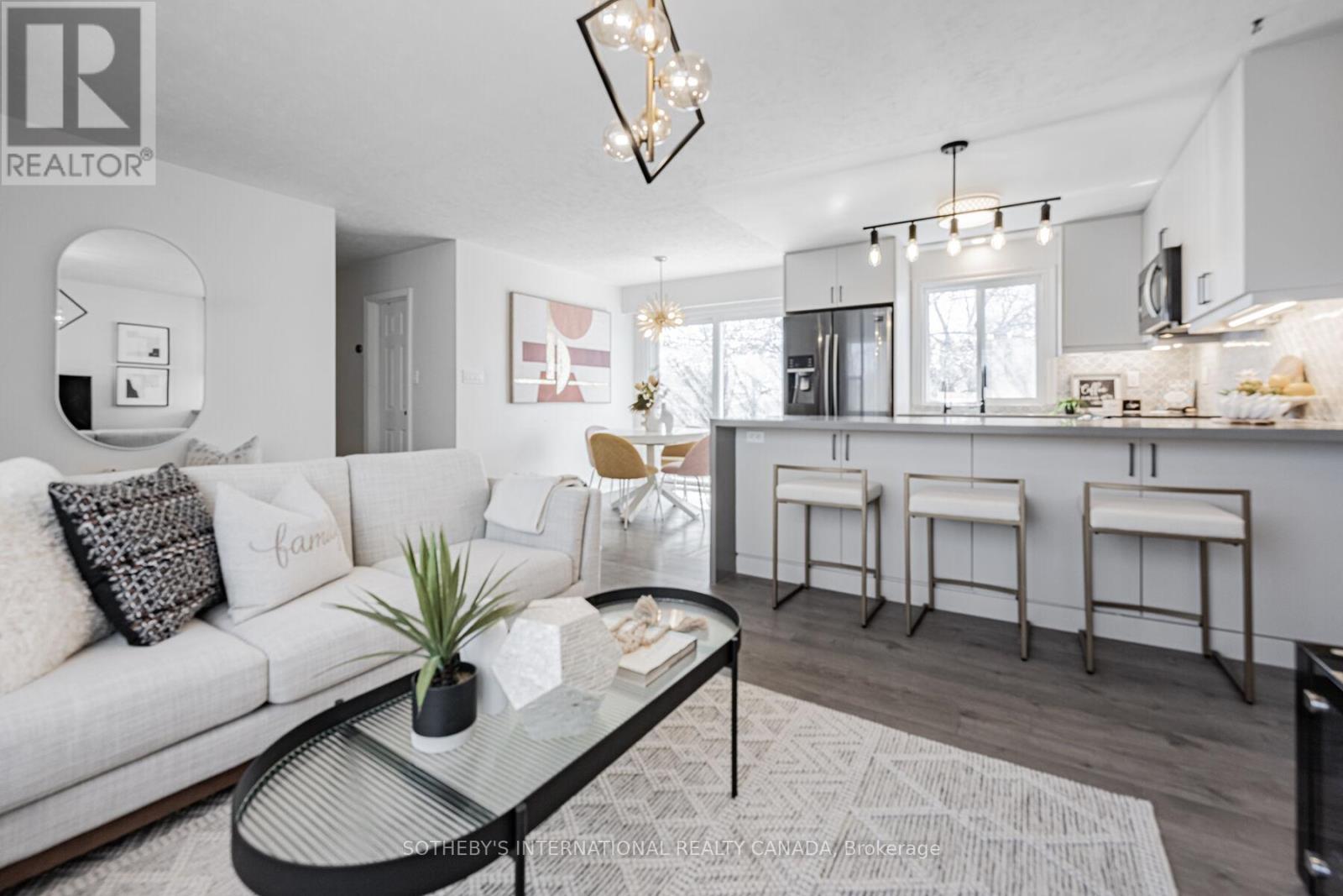 4075A LAWRENCE AVENUE E, Toronto, Ontario