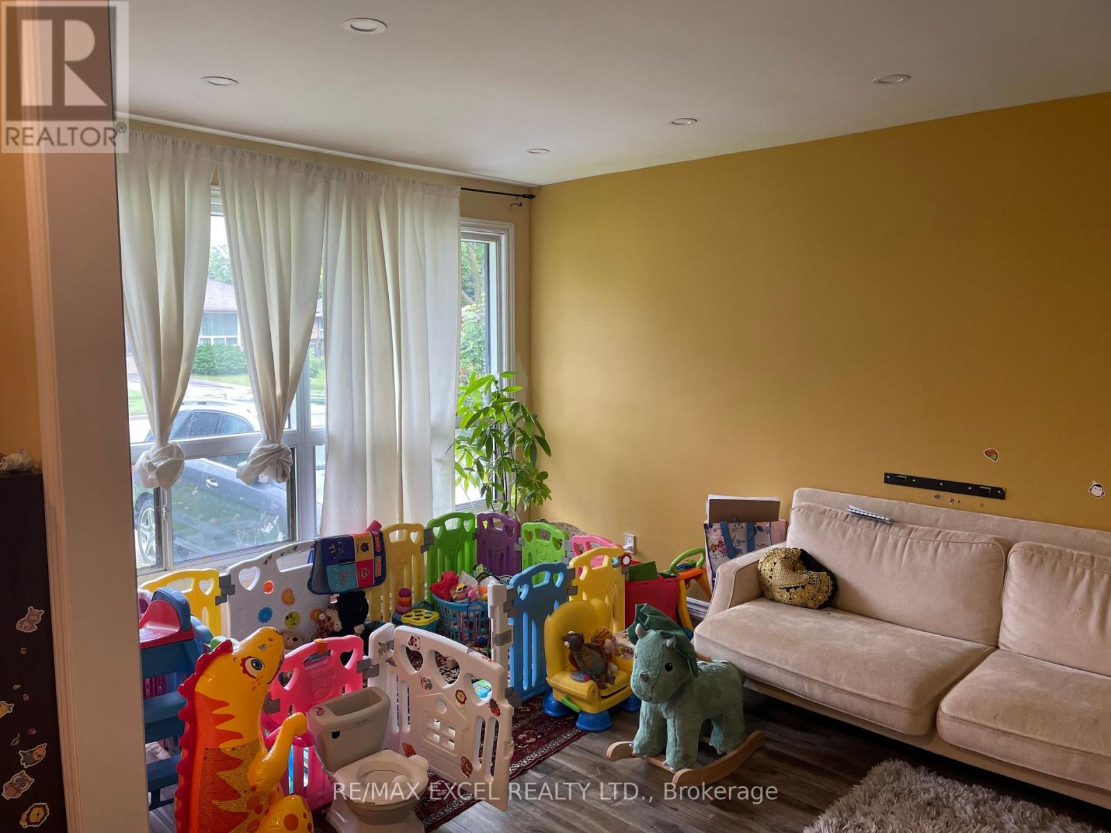 16 Sundance Crescent, Toronto, Ontario  M1G 2M2 - Photo 11 - E12903614