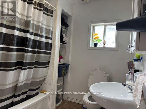 6218 Culp Street, Niagara Falls, Ontario  L2G 2C1 - Photo 9 - X12903532