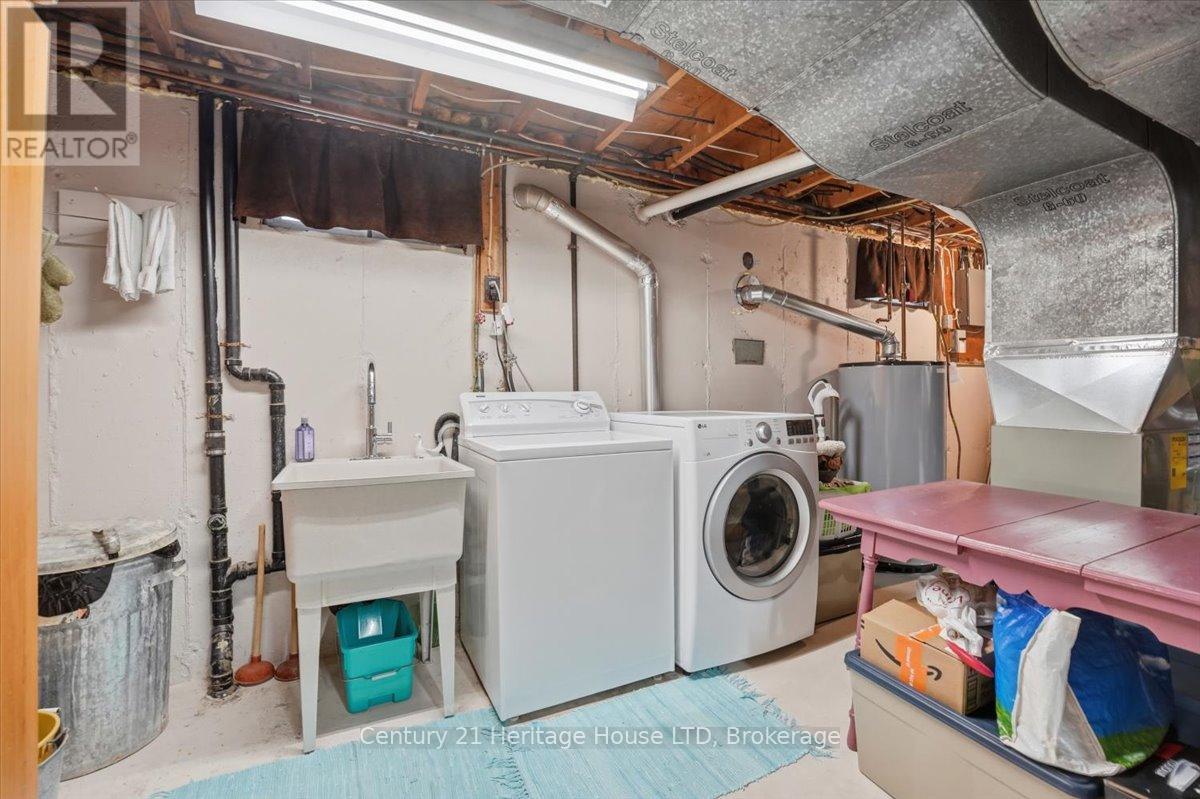 11 Robert Street, Welland, Ontario  L3B 5T8 - Photo 44 - X12903636