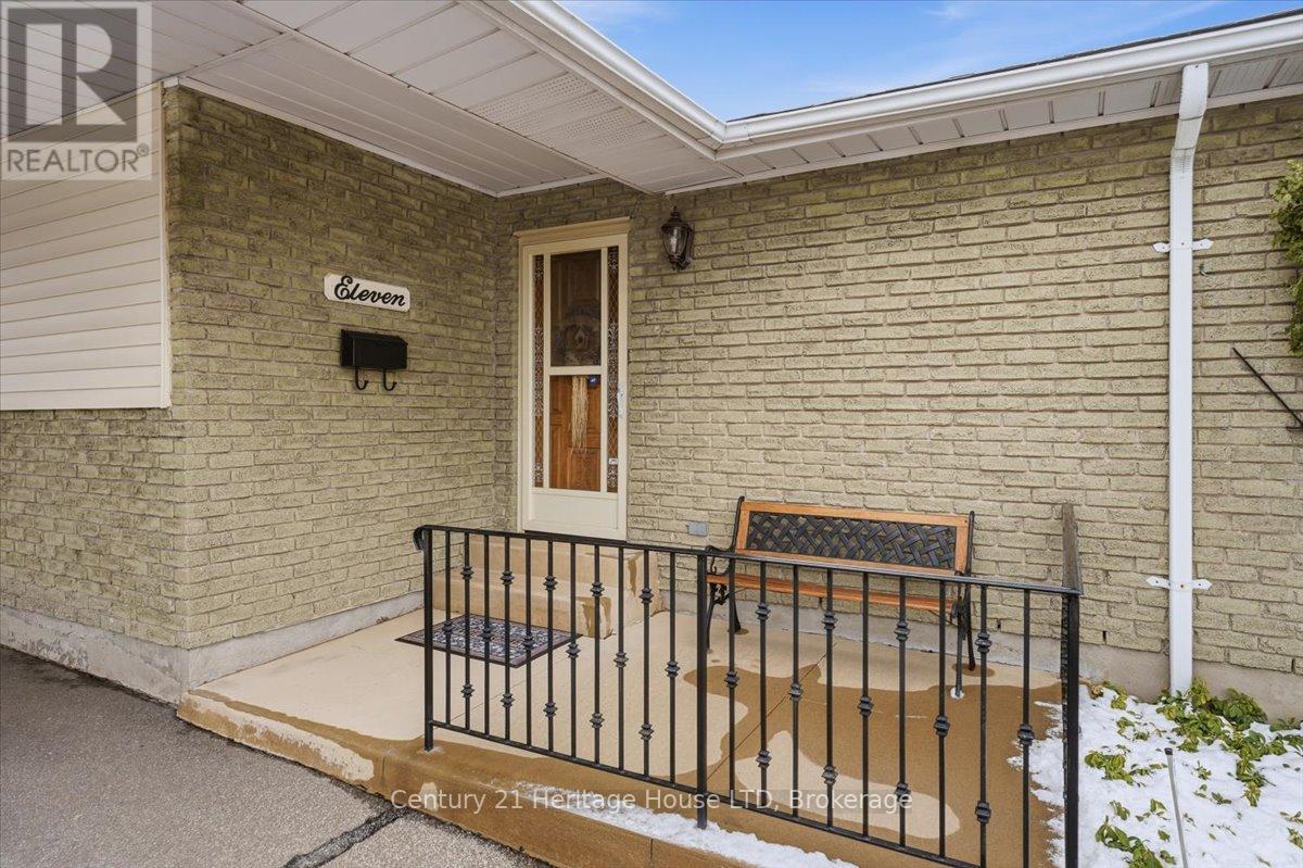 11 Robert Street, Welland, Ontario  L3B 5T8 - Photo 7 - X12903636