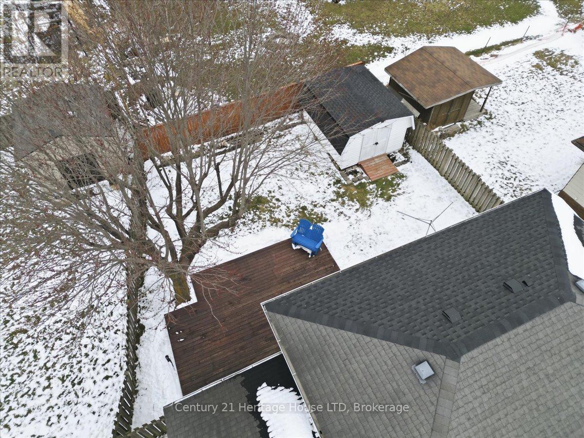 11 Robert Street, Welland, Ontario  L3B 5T8 - Photo 9 - X12903636