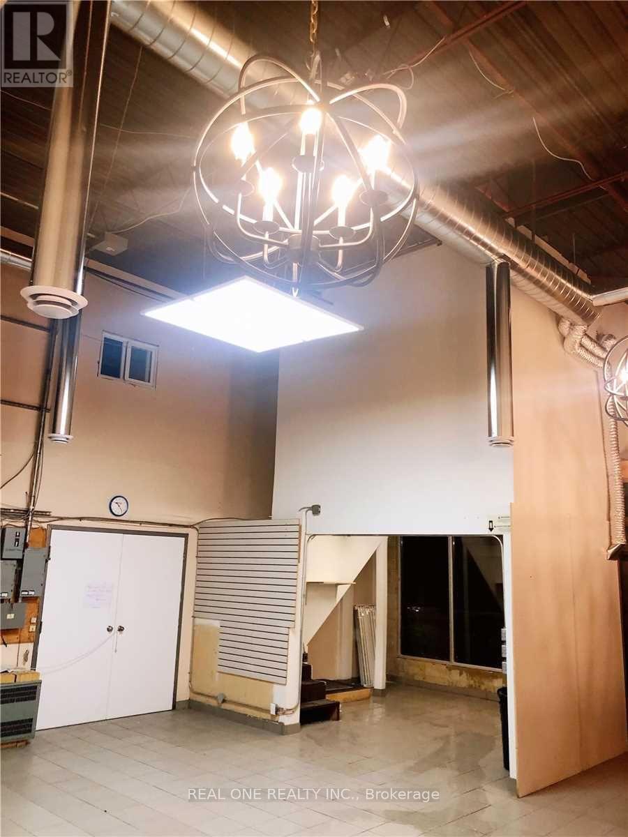 1 - 563 Edward Avenue, Richmond Hill, Ontario  L4C 9W7 - Photo 5 - N12903528