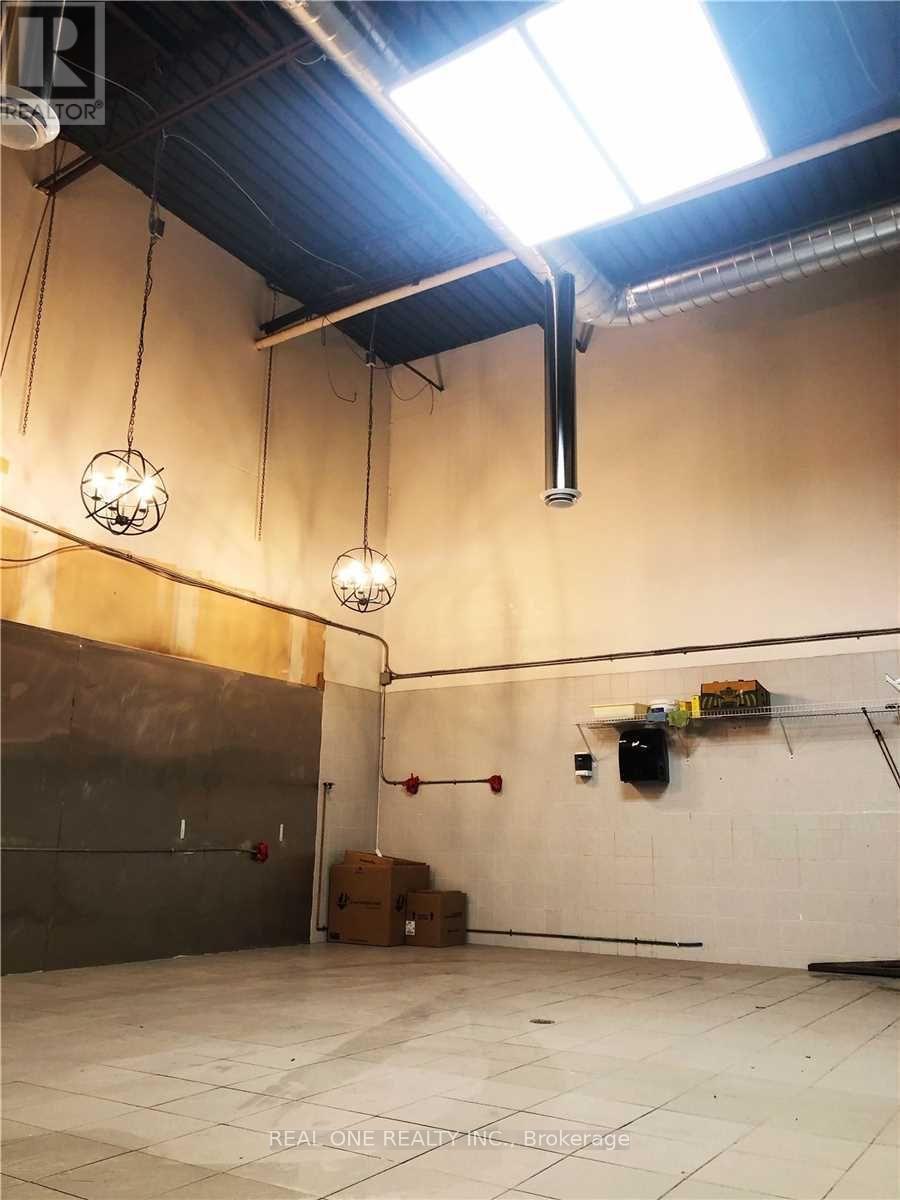 1 - 563 Edward Avenue, Richmond Hill, Ontario  L4C 9W7 - Photo 6 - N12903528