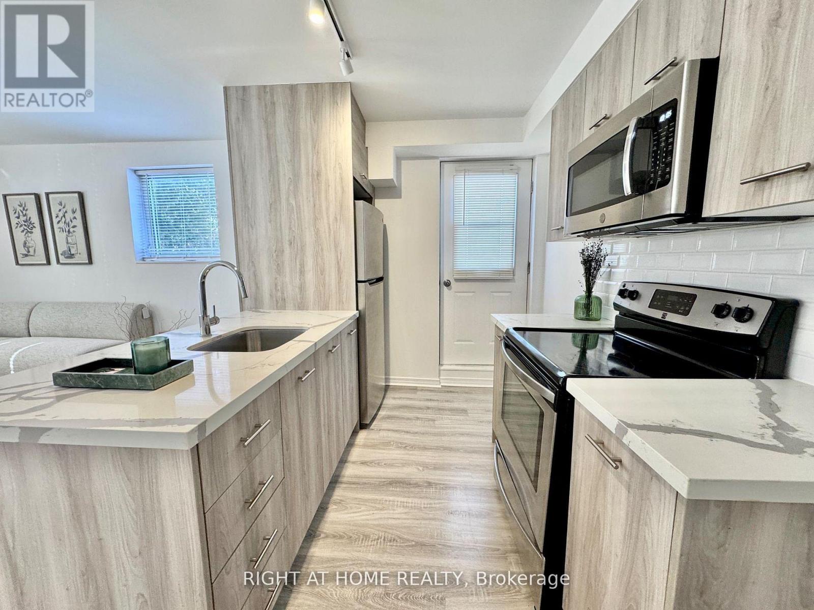 A - 469 Queen Street, Newmarket, Ontario  L3Y 2H3 - Photo 7 - N12903586