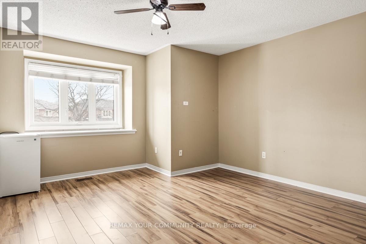 590 Pinder Avenue, Newmarket, Ontario  L3X 2A3 - Photo 11 - N12903674