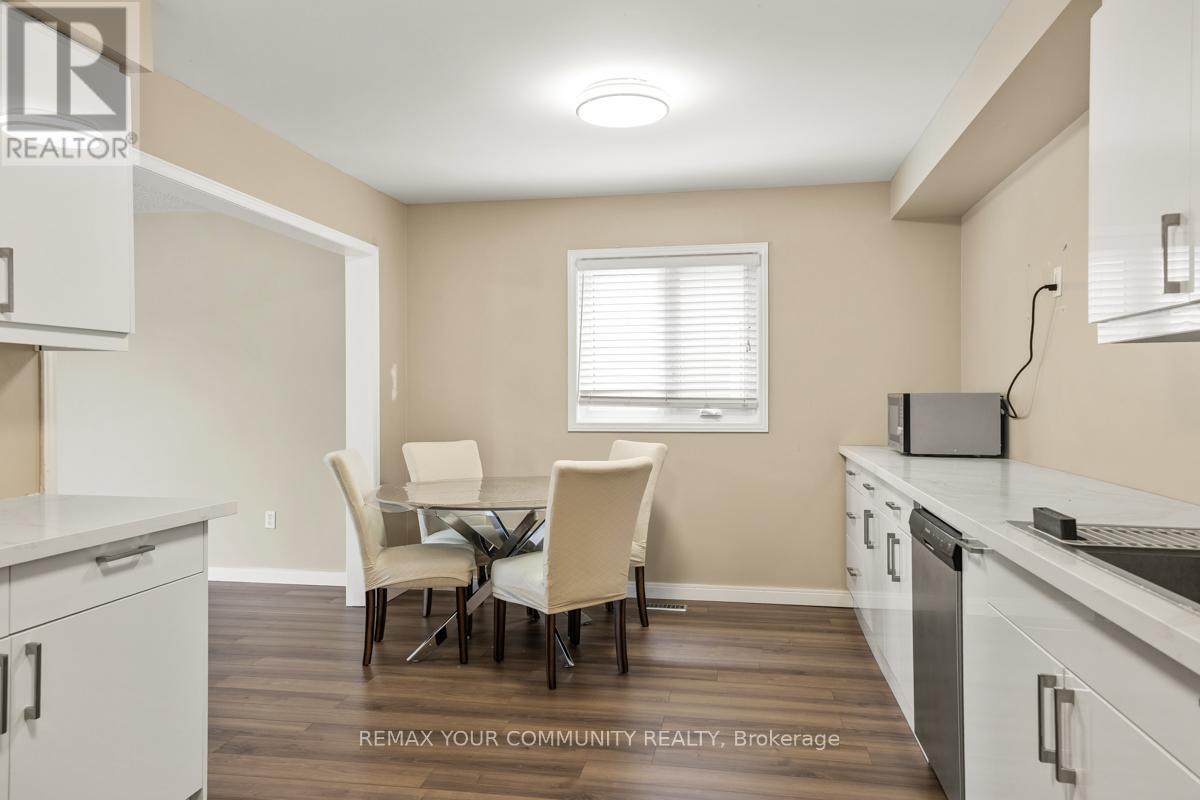 590 Pinder Avenue, Newmarket, Ontario  L3X 2A3 - Photo 7 - N12903674