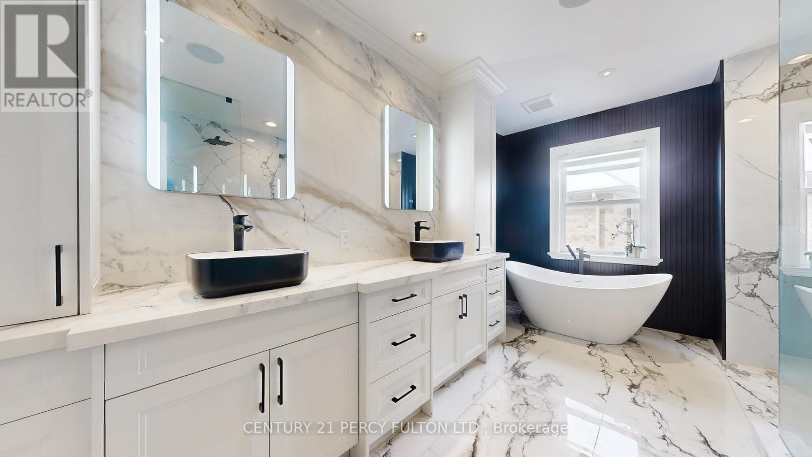 126 Old Surrey Lane, Richmond Hill, Ontario  L4C 8S6 - Photo 35 - N12903688