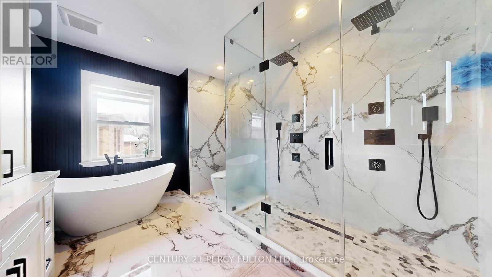 126 Old Surrey Lane, Richmond Hill, Ontario  L4C 8S6 - Photo 36 - N12903688