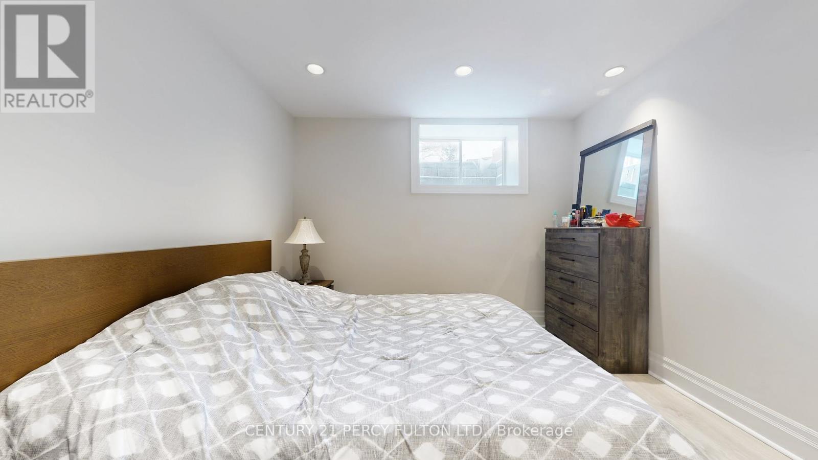 126 Old Surrey Lane, Richmond Hill, Ontario  L4C 8S6 - Photo 46 - N12903688