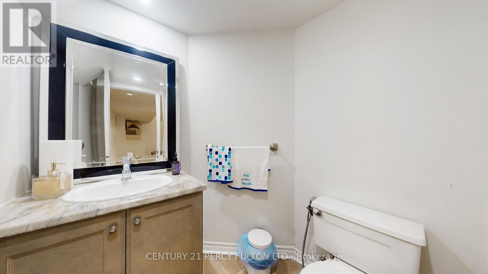 126 Old Surrey Lane, Richmond Hill, Ontario  L4C 8S6 - Photo 49 - N12903688